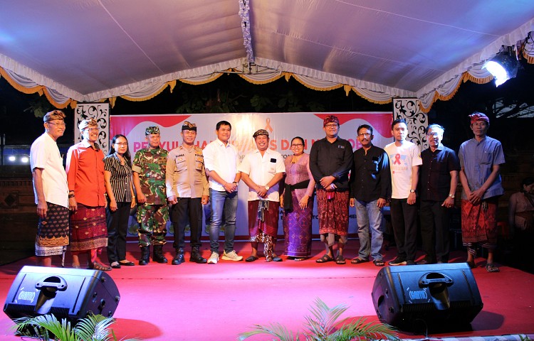 Penyuluhan HIV/AIDS Dan Narkoba Melalui Bondres Celekontong Mas Desa Sumerta Kauh Tahun 2024