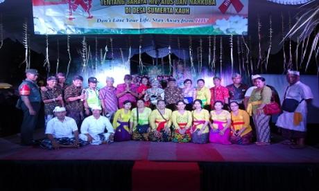 penyuluhan HIV Aids melalui bondres Dadong Rerot tahun 2017