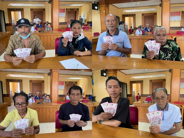 Penyerahan BLT DD Bulan Desember