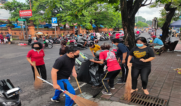 Kerja Bakti Hari Guru